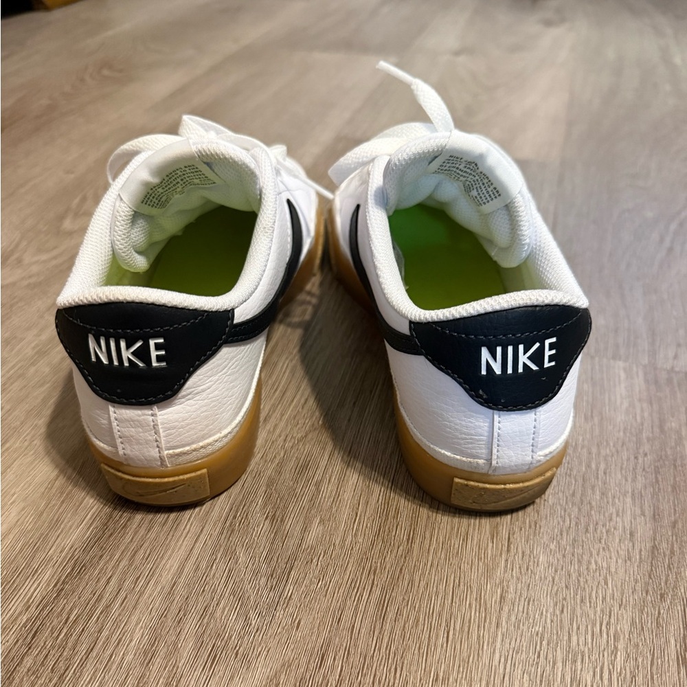 NIKE WOMENS COURT LEGACY SNEAKER - Picture 4 of 7